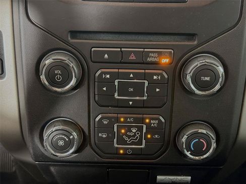 Used 2014 Ford F150 XLT w/ Equipment Group 302A Luxury AWD/4WD image 21