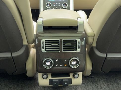Used 2020 Land Rover Range Rover HSE image 23