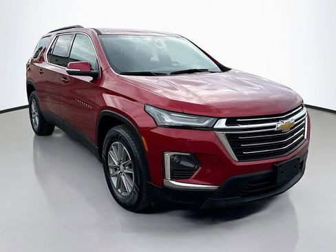 Used 2022 Chevrolet Traverse LT image 39