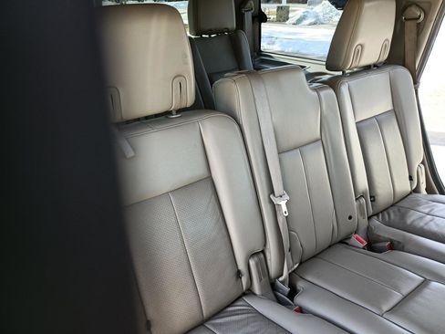 Used 2013 Ford Expedition Limited image 18