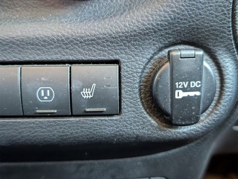 Used 2013 Jeep Wrangler Unlimited Rubicon image 17