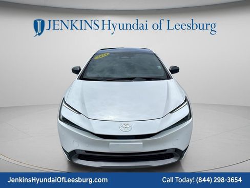 Used 2024 Toyota Prius XLE FWD image 12