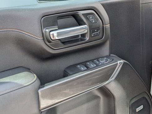 Used 2023 GMC Sierra 2500 AT4 w/ AT4 Preferred Package image 16