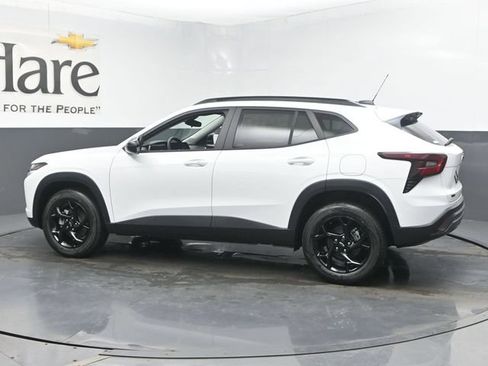 New 2026 Chevrolet Trax LT w/ Driver Confidence Package FWD image 30