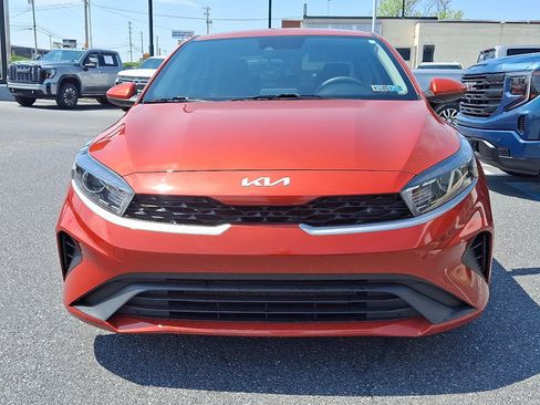 Used 2022 Kia Forte LXS FWD image 2