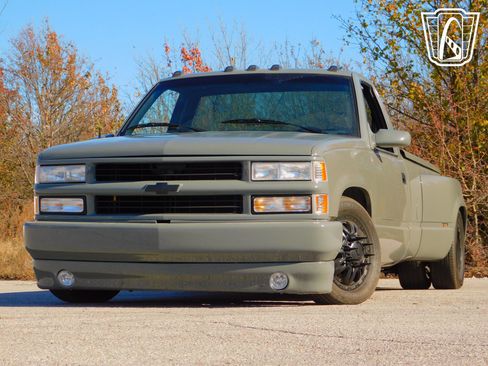 Used 1989 Chevrolet Silverado 3500 2WD Regular Cab image 23