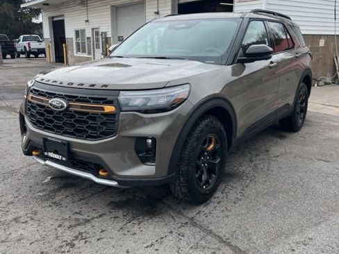 Used 2026 Ford Explorer Tremor AWD/4WD image 4