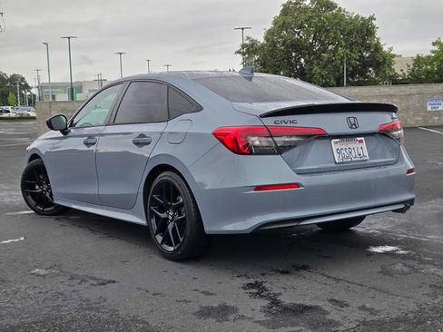 Used 2023 Honda Civic Sport image 6