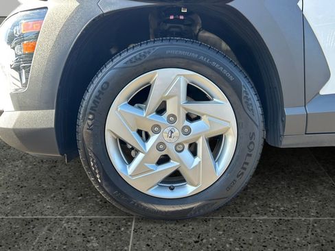 Used 2025 Hyundai Kona SE AWD/4WD image 4