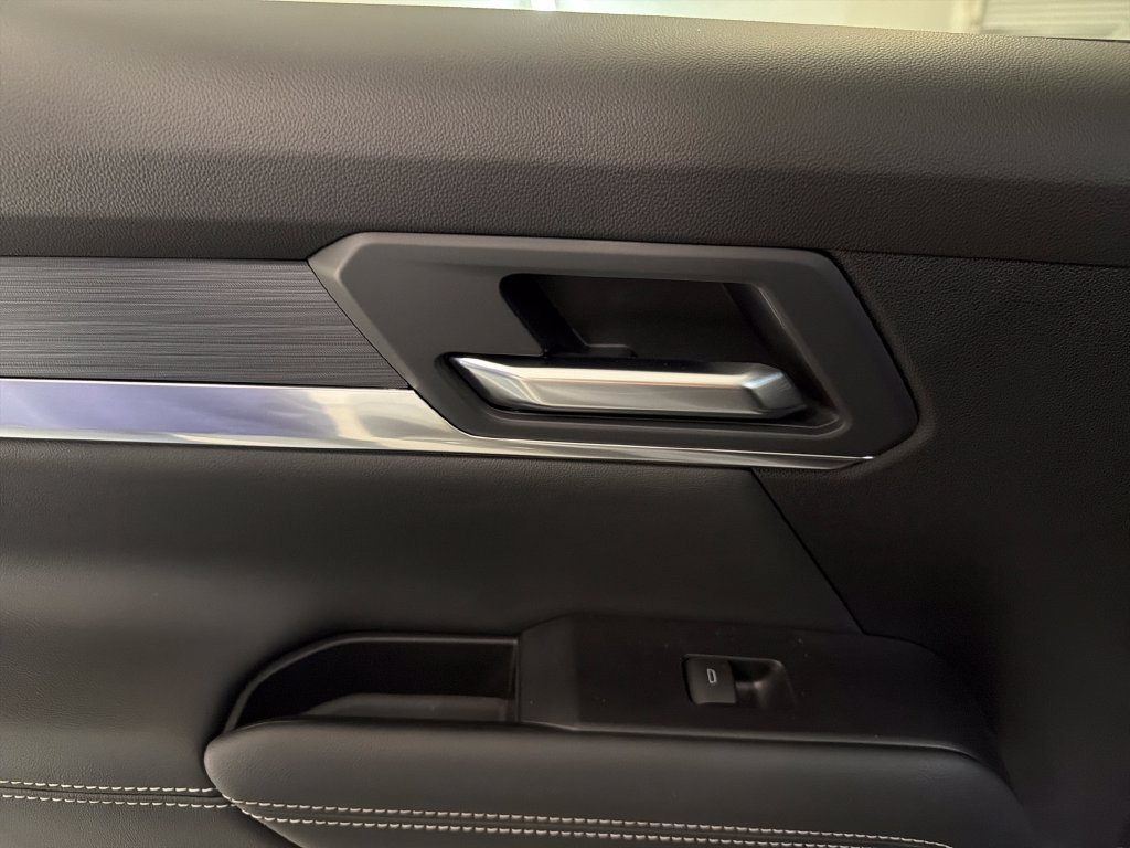 New 2027 GMC Terrain Elevation w/ Elevation Premium Package FWD image 12