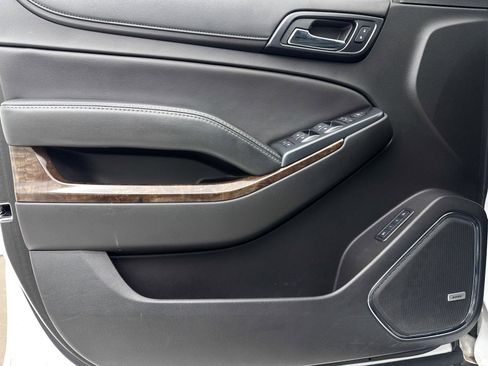 Used 2018 Chevrolet Suburban LT image 25