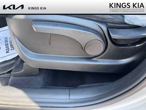Used 2019 Kia Sorento L FWD image 7