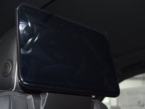 New 2025 Chevrolet Suburban Premier image 44