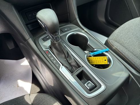 Used 2022 Chevrolet Equinox LT AWD/4WD image 37