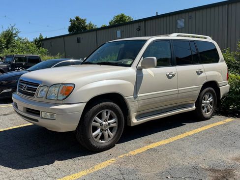 Used 2005 Lexus LX 470 4WD image 3