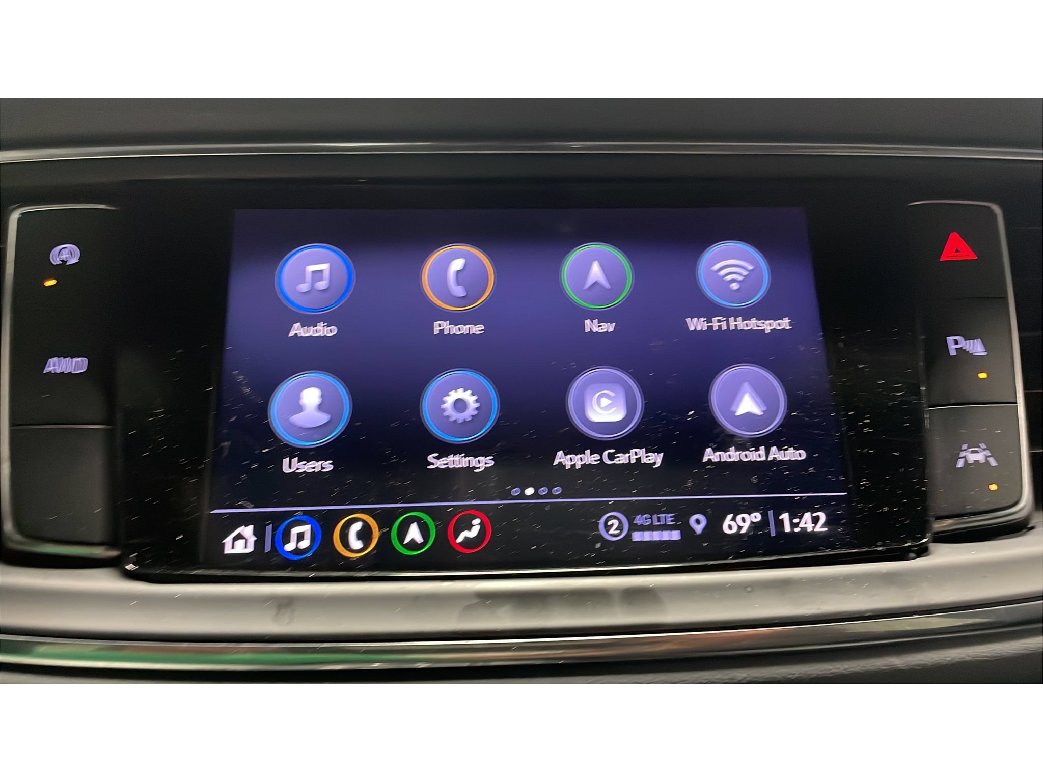 Used 2024 Buick Enclave Essence w/ Experience Buick Package AWD/4WD image 13
