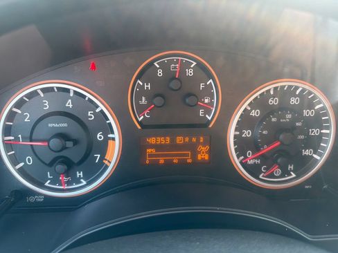 Used 2015 Nissan Titan SV w/ SV Value Truck Package AWD/4WD image 14