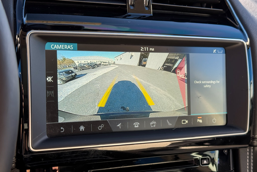 Used 2018 Jaguar F-PACE R-Sport AWD/4WD image 36