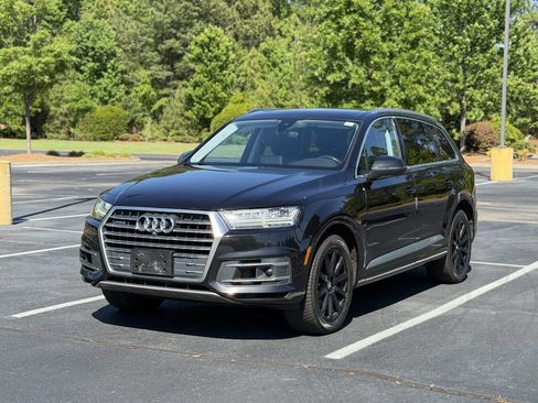 Used 2018 Audi Q7 3.0T Premium Plus w/ Premium Plus Package AWD/4WD image 4