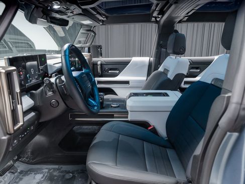 Used 2024 GMC Hummer EV 3X w/ Omega Edition AWD/4WD image 5