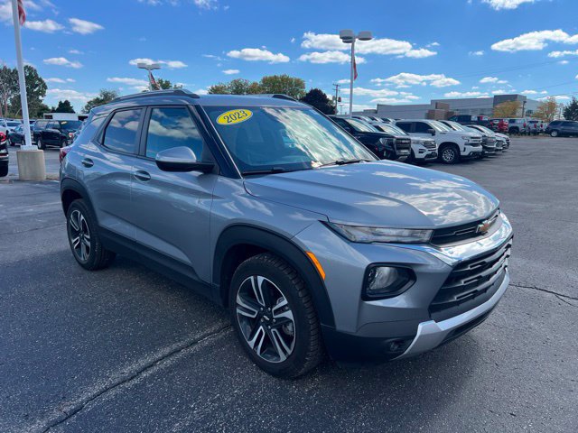 Used 2023 Chevrolet TrailBlazer LT FWD image 3