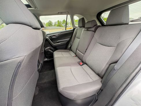 Used 2022 Toyota RAV4 XLE w/ Convenience Package AWD/4WD image 28