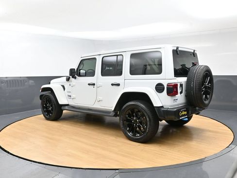 Used 2022 Jeep Wrangler Unlimited Sahara w/ Cold Weather Group AWD/4WD image 35
