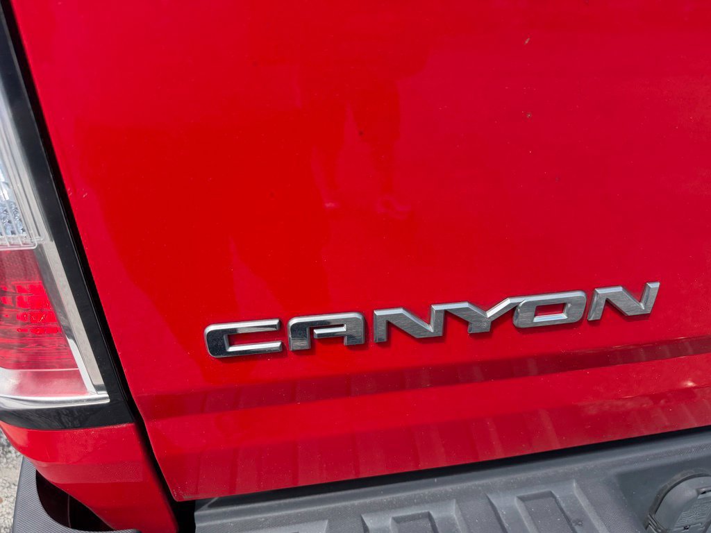 Used 2016 GMC Canyon SLE w/ All Terrain Package RWD image 16