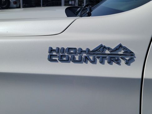 Used 2021 Chevrolet Tahoe High Country RWD image 6