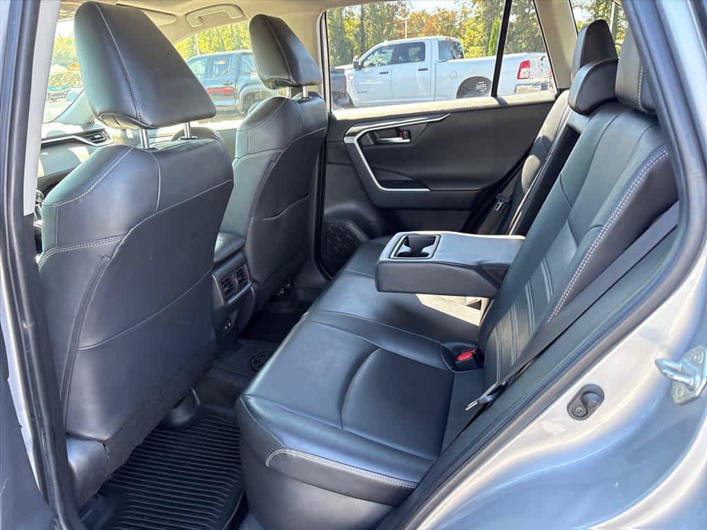 Used 2019 Toyota RAV4 Limited AWD/4WD image 9
