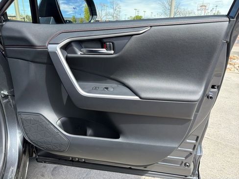 Used 2025 Toyota RAV4 XSE w/ Weather Package AWD/4WD image 31