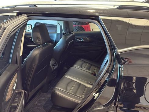 Used 2022 GMC Terrain Denali image 19