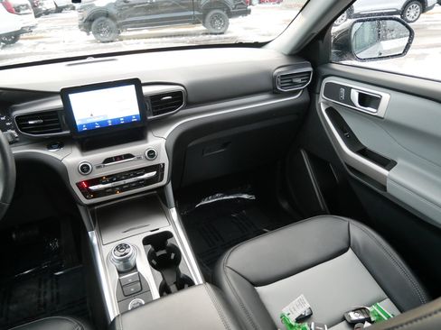 Certified 2023 Ford Explorer XLT w/ Equipment Group 202A image 11