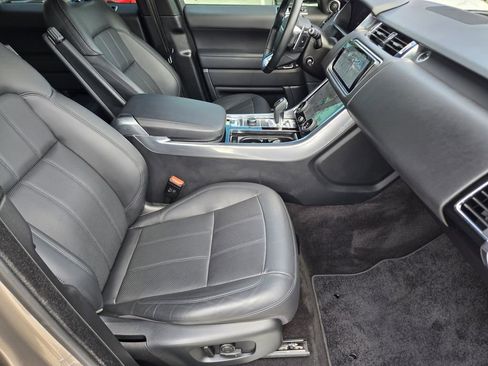 Used 2021 Land Rover Range Rover Sport HSE Dynamic image 18