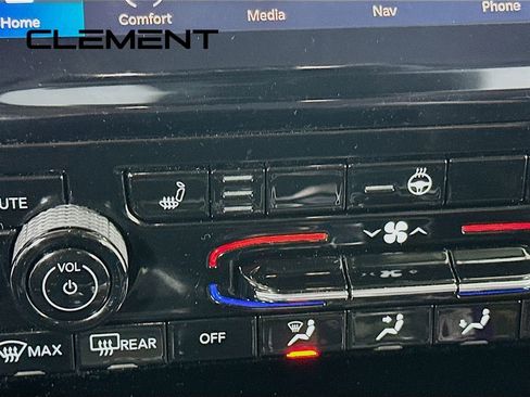 Used 2022 Jeep Grand Cherokee Limited 4xe image 23