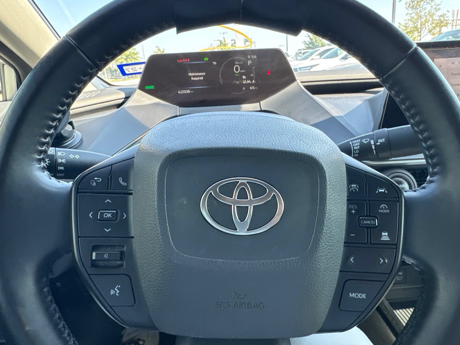 Used 2024 Toyota Prius LE FWD image 11