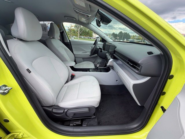 Used 2025 Hyundai Kona SEL AWD/4WD image 30