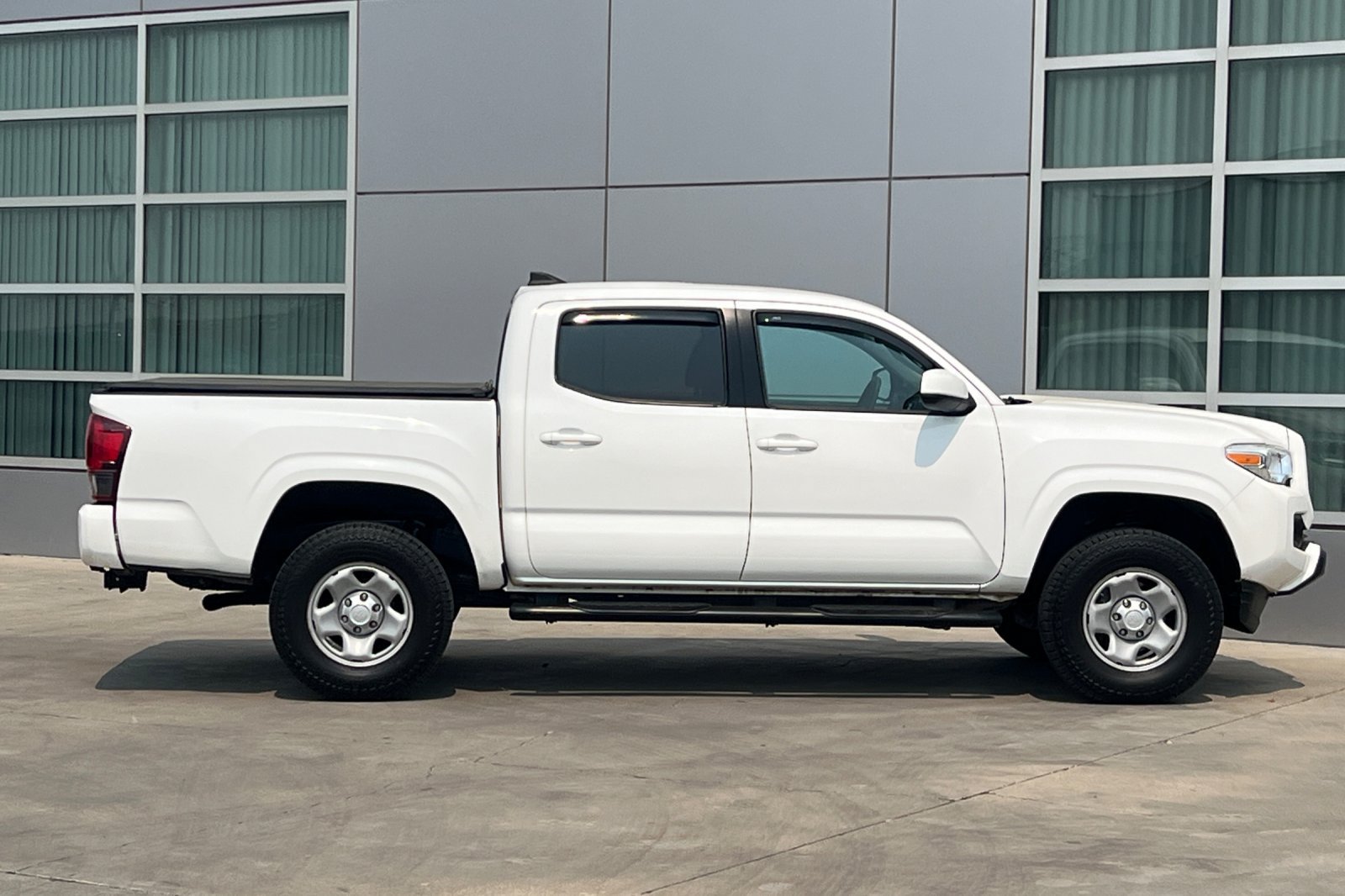 Used 2019 Toyota Tacoma SR w/ SR Convenience Package AWD/4WD image 3