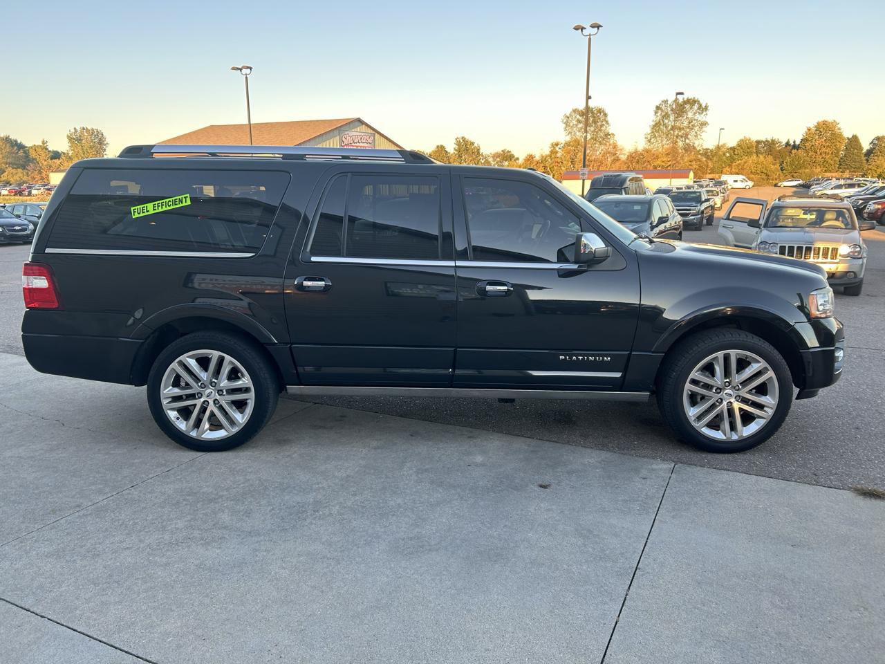 Used 2015 Ford Expedition EL Platinum AWD/4WD image 4