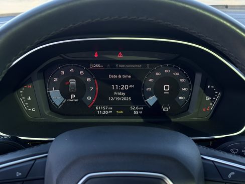 Used 2024 Audi Q3 2.0T Premium w/ Convenience Package image 18