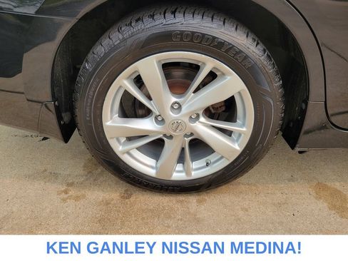 Used 2013 Nissan Altima 2.5 SL w/ 2.5 Moonroof Pkg FWD image 21