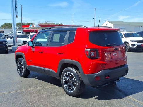 Used 2023 Jeep Renegade Trailhawk w/ Trailhawk Elite Group AWD/4WD image 6