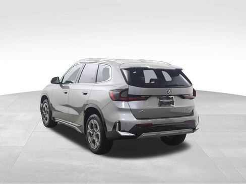 Used 2025 BMW X1 xDrive28i w/ Convenience Package image 3