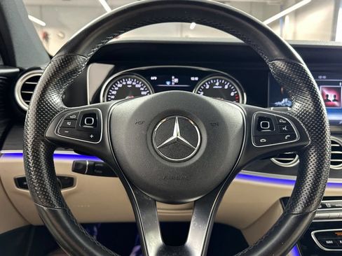 Used 2017 Mercedes-Benz E 300 image 29