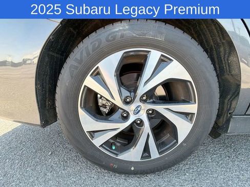 Used 2025 Subaru Legacy Premium AWD/4WD image 17