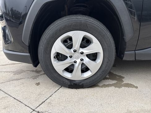 Used 2025 Toyota RAV4 LE image 18