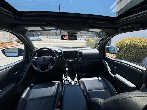 Used 2022 Nissan Frontier PRO-4X w/ Pro-4X Premium Package image 19