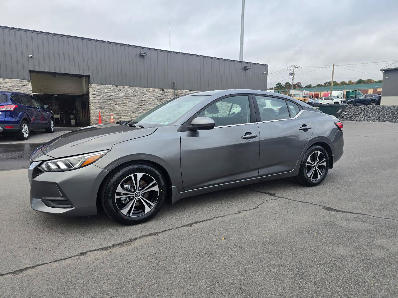 Used 2022 Nissan Sentra SV FWD image 3