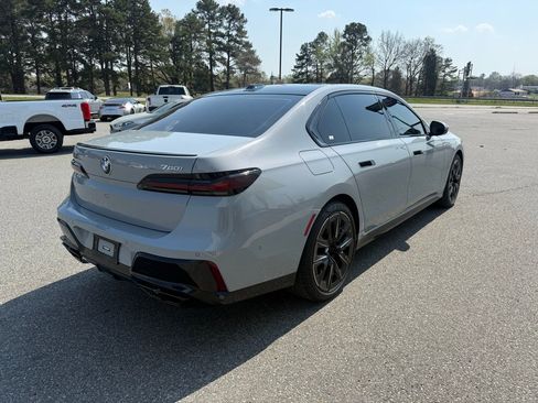 Used 2023 BMW 760i xDrive w/ Parking Assistance Package image 8
