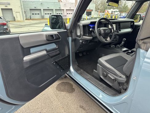 Used 2022 Ford Bronco 2-Door image 2